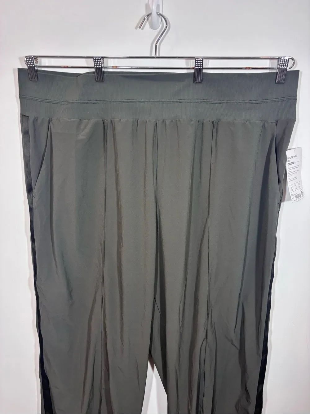 Athleta Nolita Wide Leg Pant NWT Size 26  Mountain Olive Sculptek - Picture 7 of 15